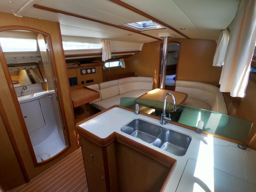 Sun Odyssey 39i - Cabiria, picture 8