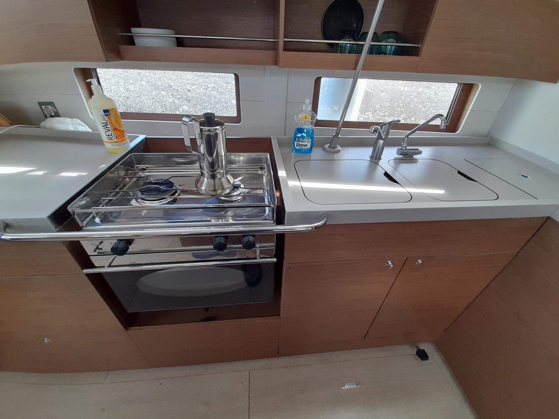 Oceanis 46.1, picture 6