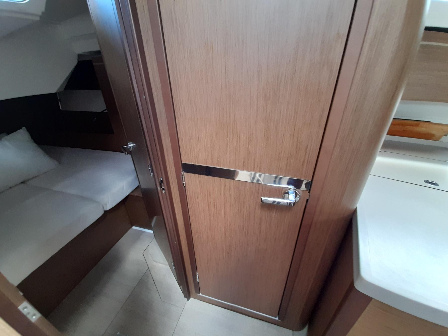 Oceanis 46.1, picture 17