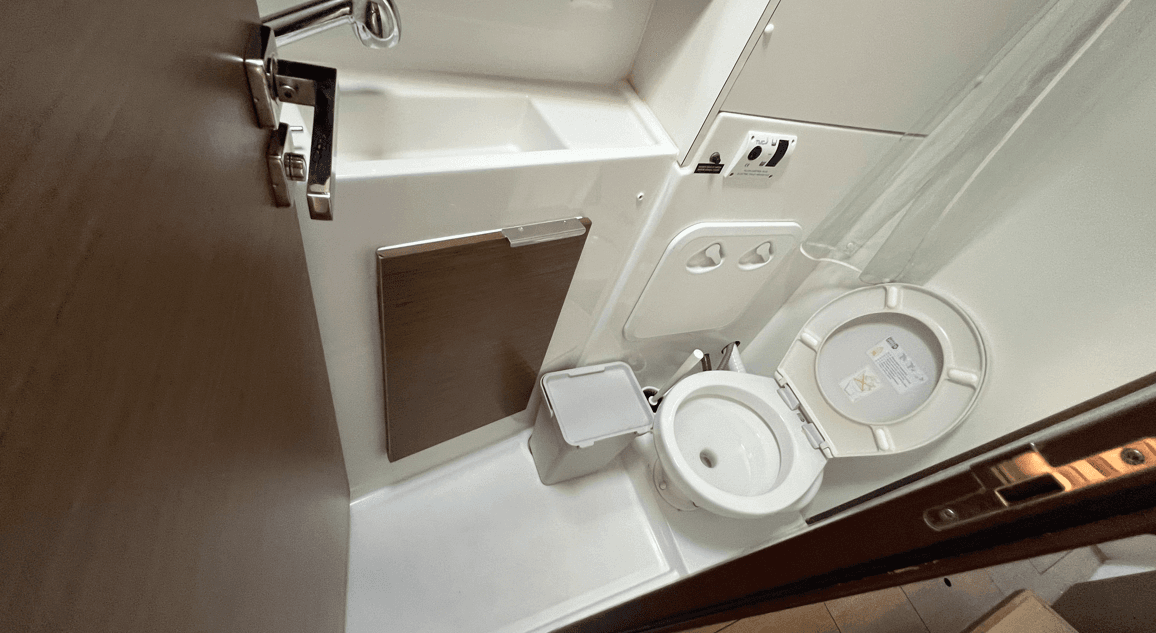 Lagoon 40 - 4 + 2 cab, picture 22