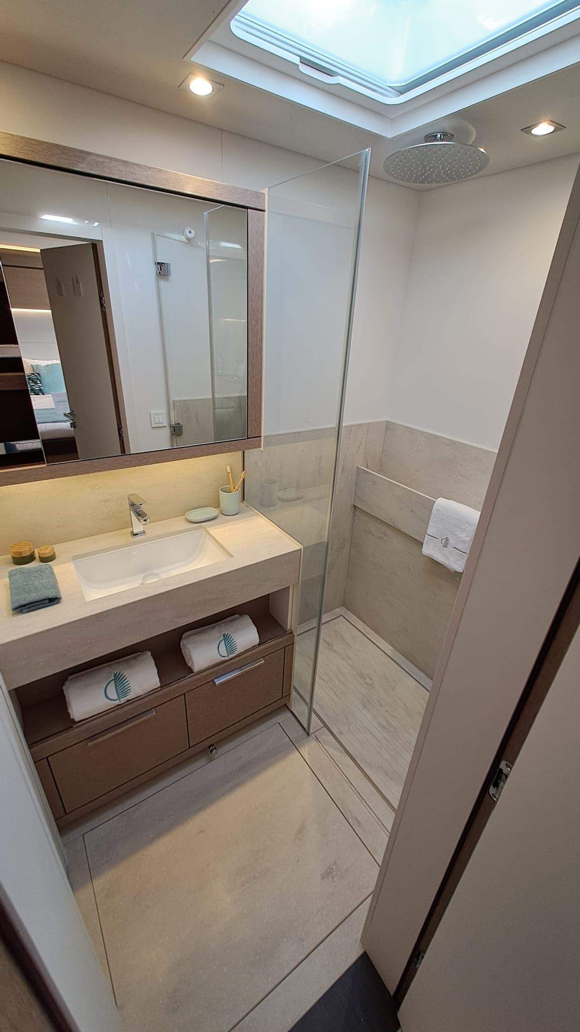 Lagoon Seventy 7, picture 18