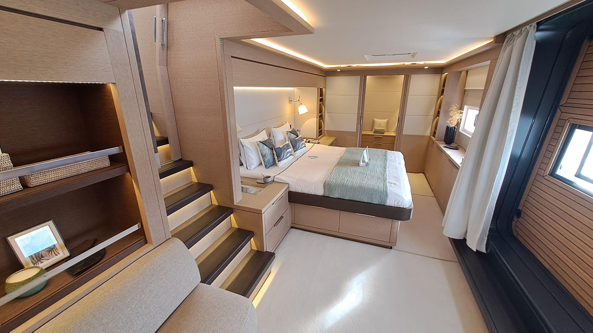 Lagoon Seventy 7, picture 11