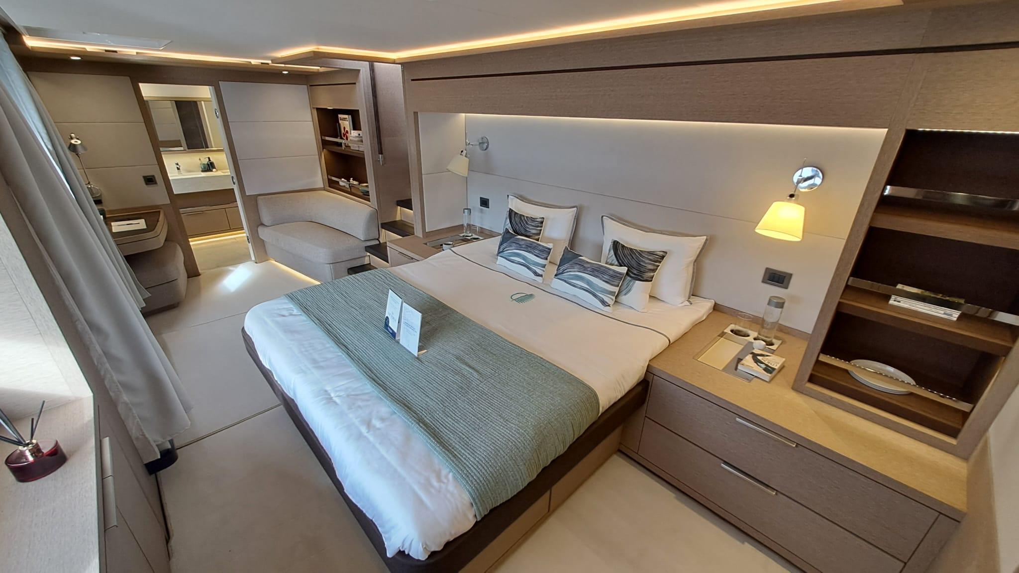 Lagoon Seventy 7, picture 13