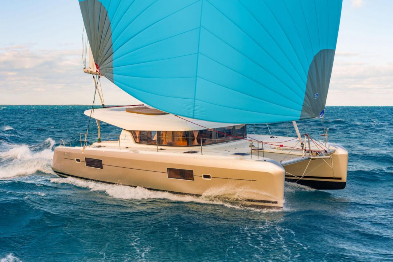 Lagoon 42 - 4 + 2 cab., picture 1