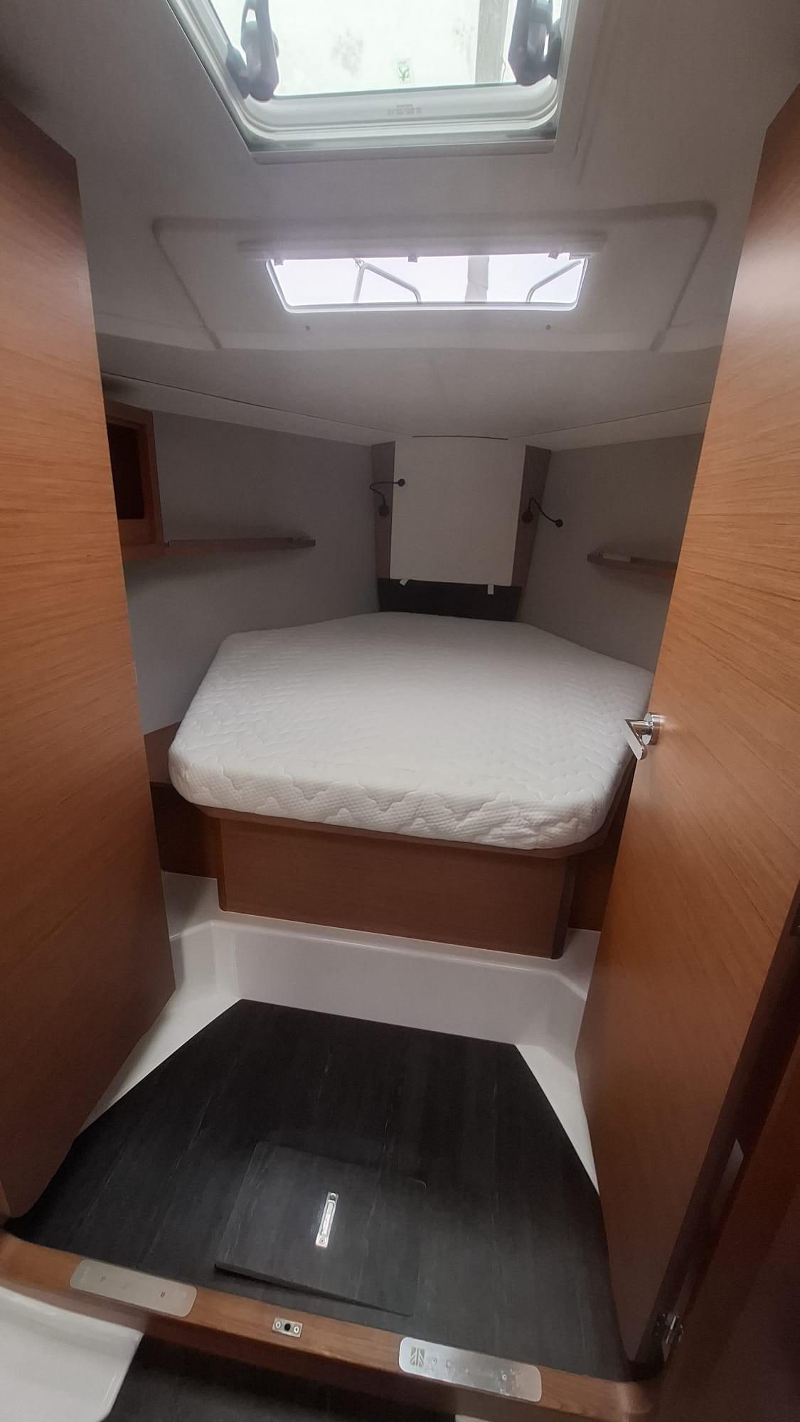 Dufour 37 - 2 cab., picture 4