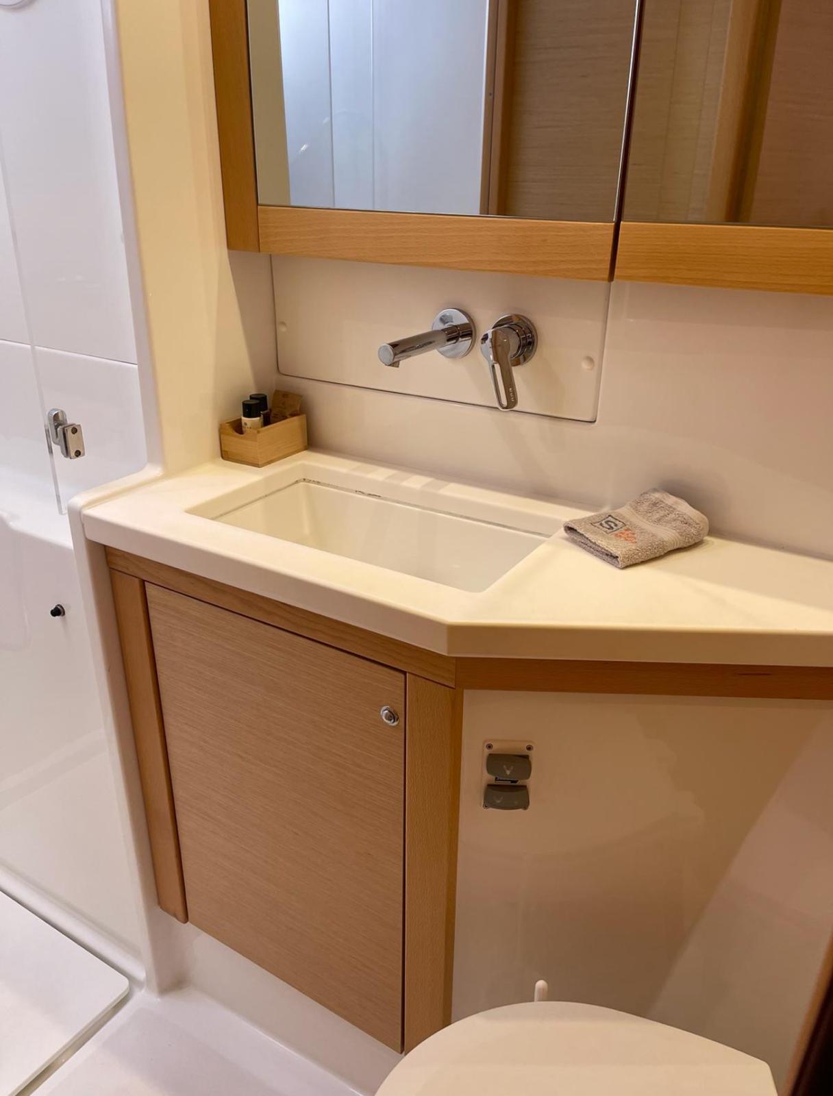 Lagoon 450 - 4 + 2 cab., picture 5