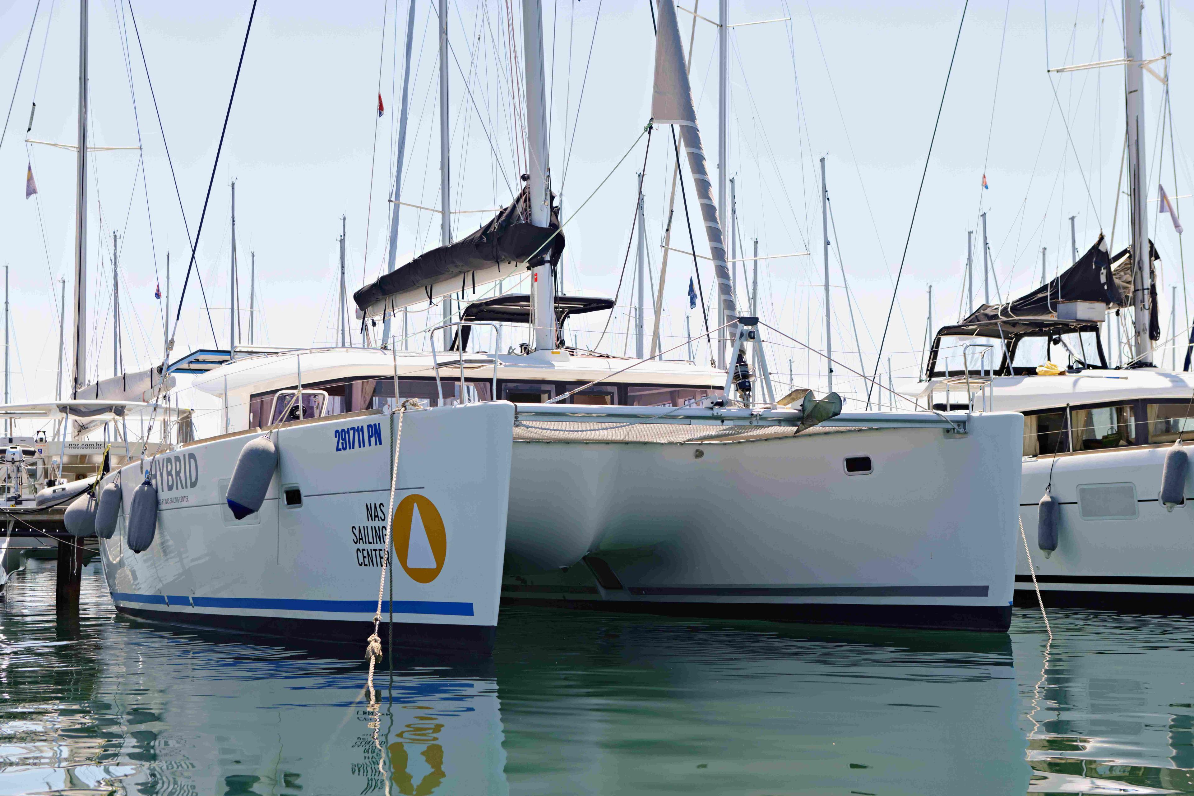 Lagoon 400 S2 - 4 + 2 cab., picture 16