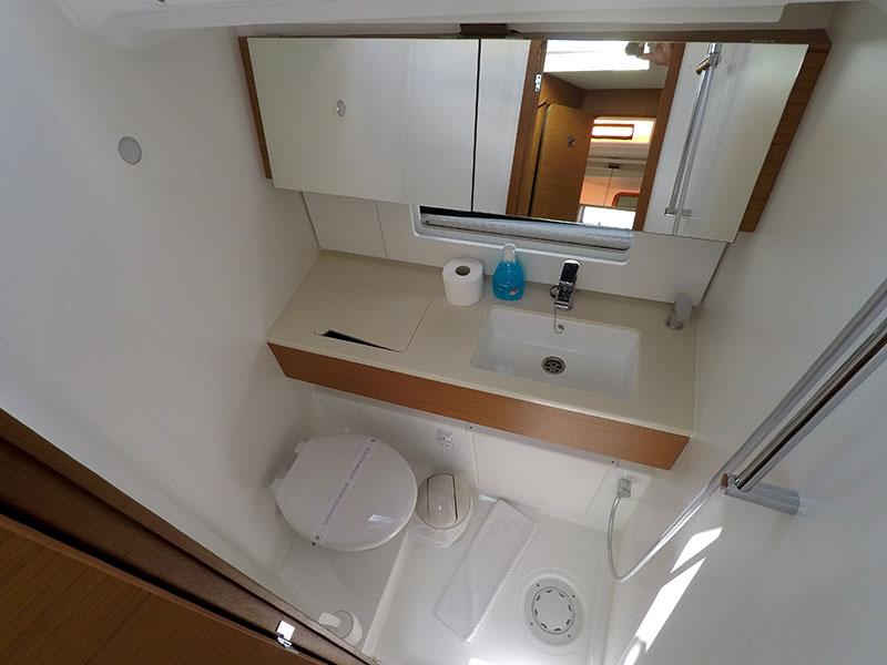 Dufour 44 - 3 cab., picture 18