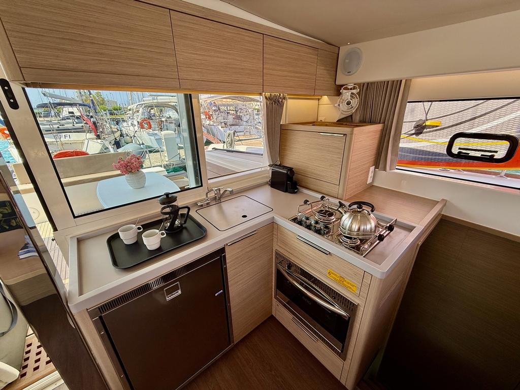 Lagoon 40 - 4 + 1 cab., picture 7