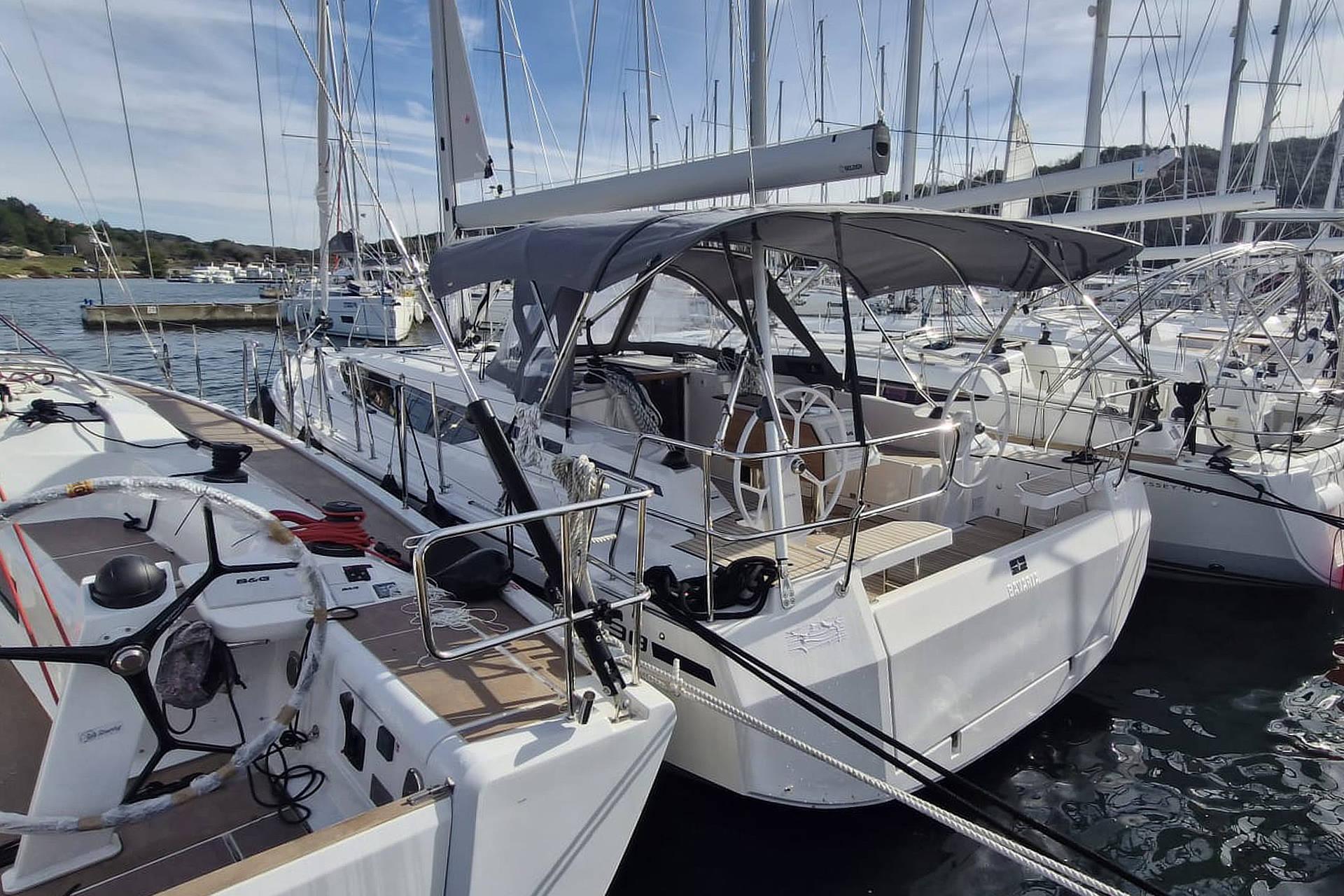 Bavaria C38, picture 3