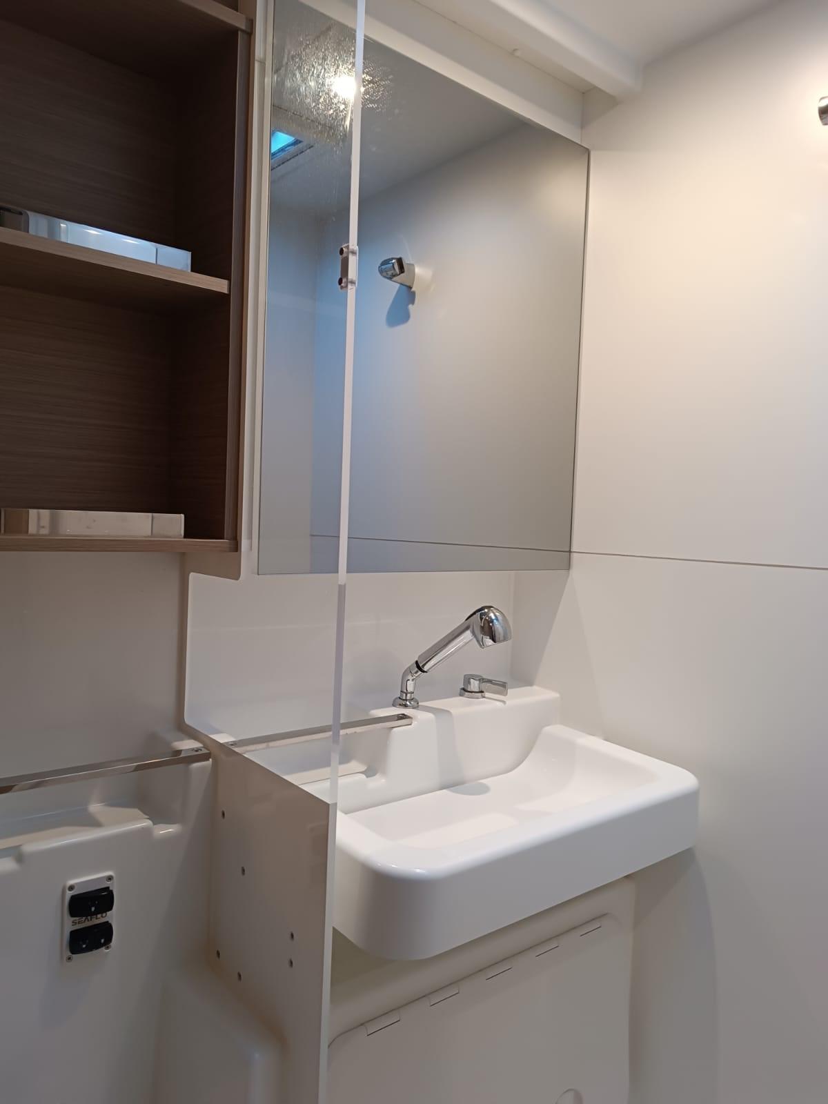 Lagoon 43 - 4 + 2 cab., picture 25