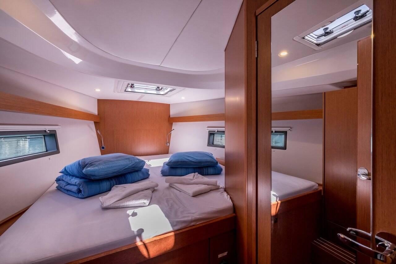 Bavaria C42, picture 9