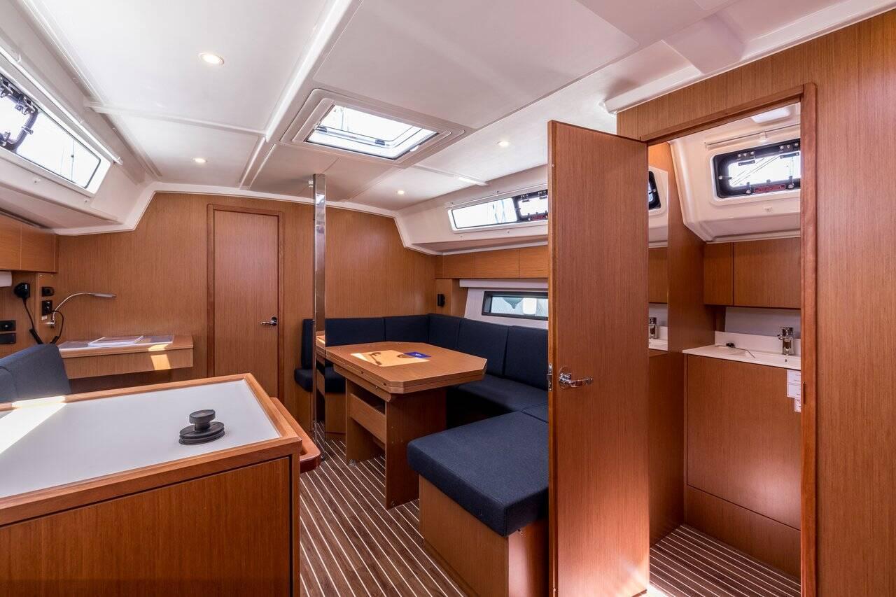 Bavaria C42, picture 5