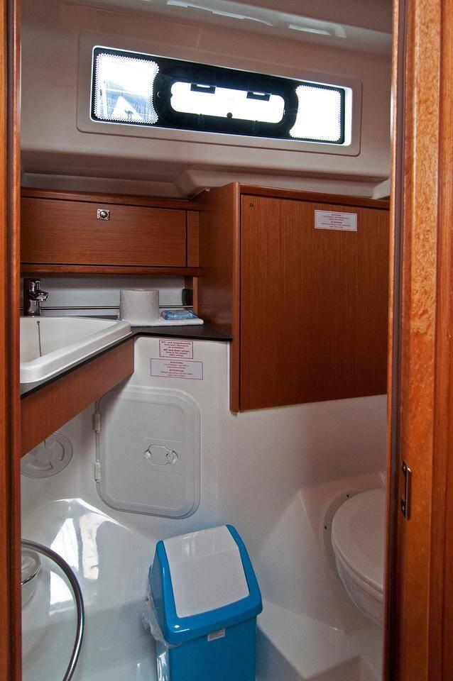 Bavaria Cruiser 34, picture 8