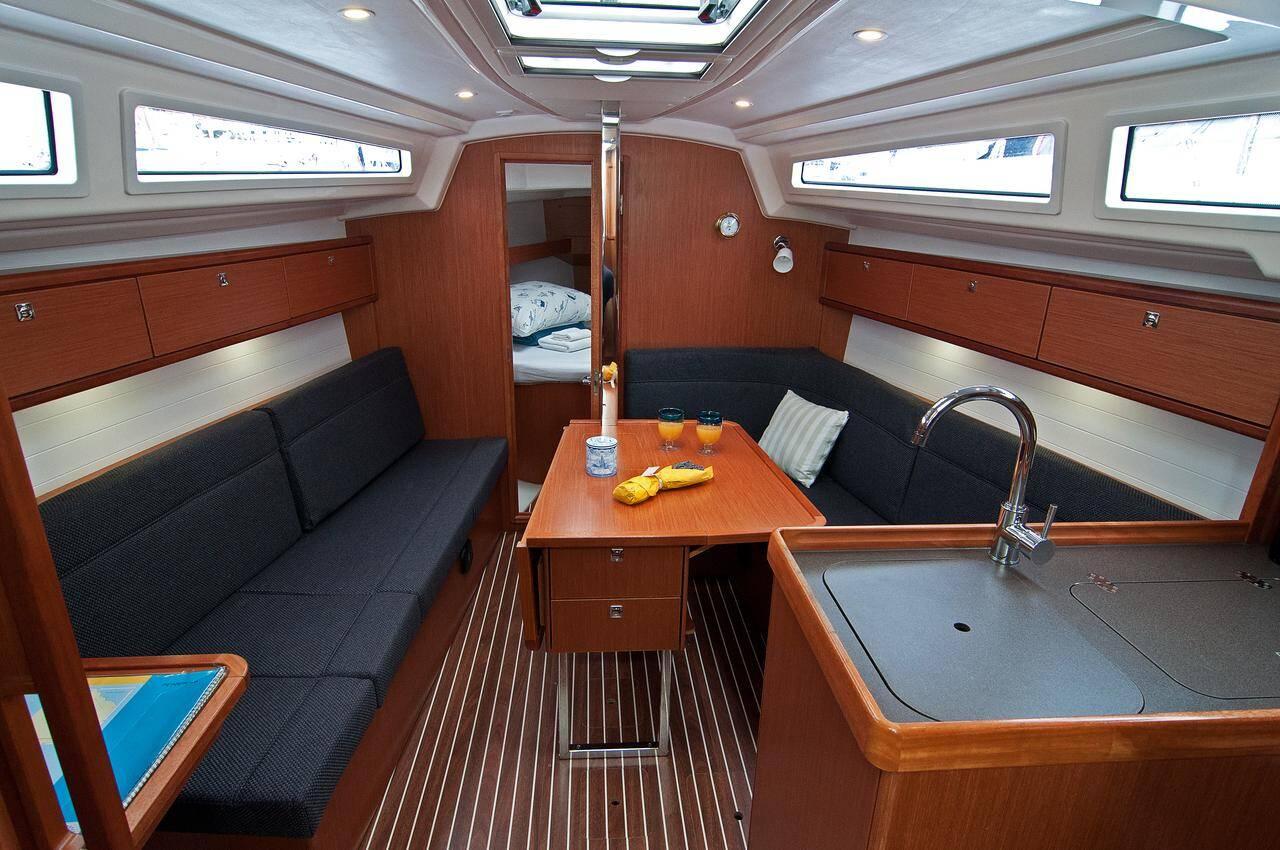 Bavaria Cruiser 33, picture 5