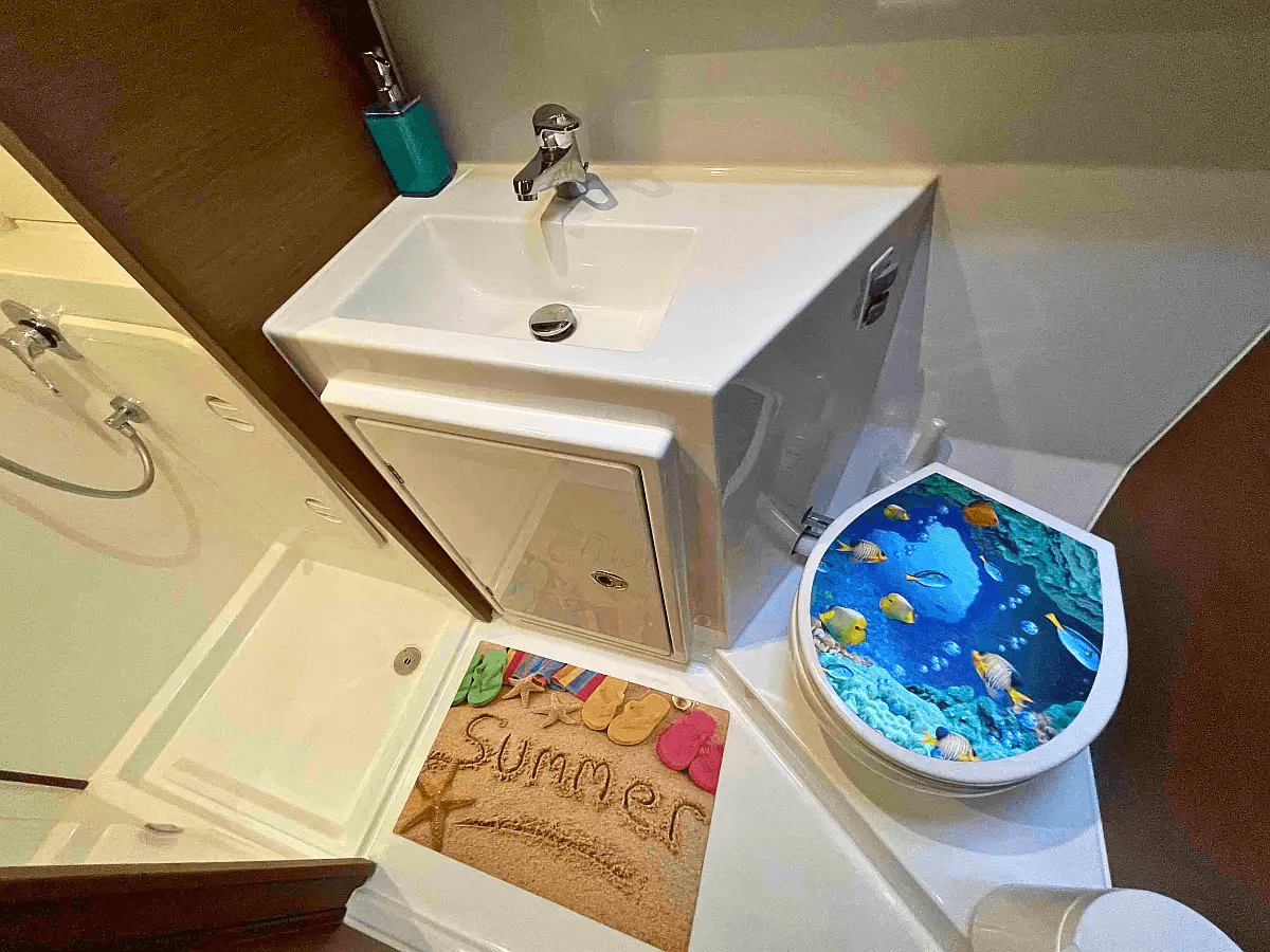 Lagoon 42 - 4 + 1 cab., picture 13