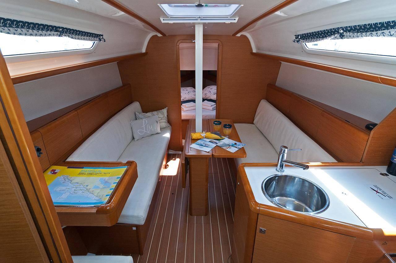 Sun Odyssey 33i - 2 cab., picture 4