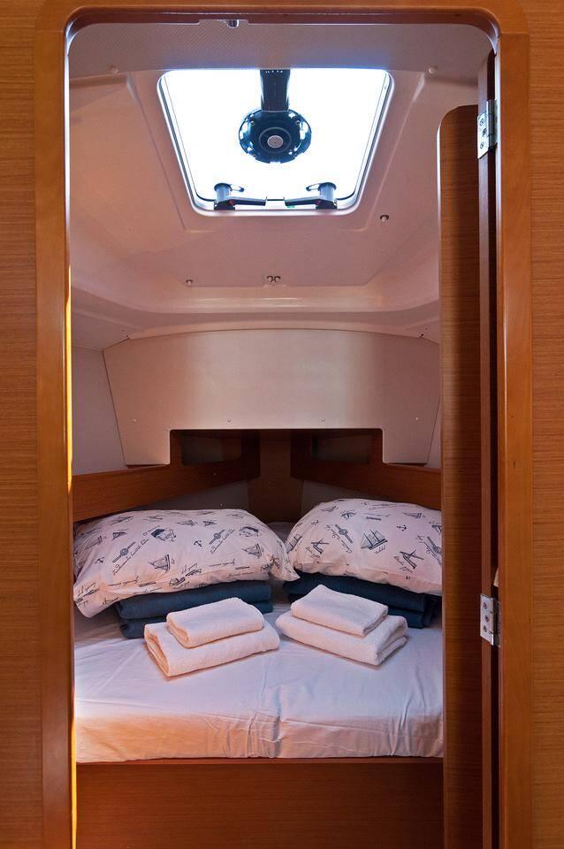 Sun Odyssey 33i - 2 cab., picture 7