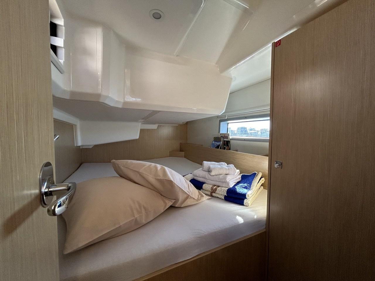 Bavaria C38, picture 17