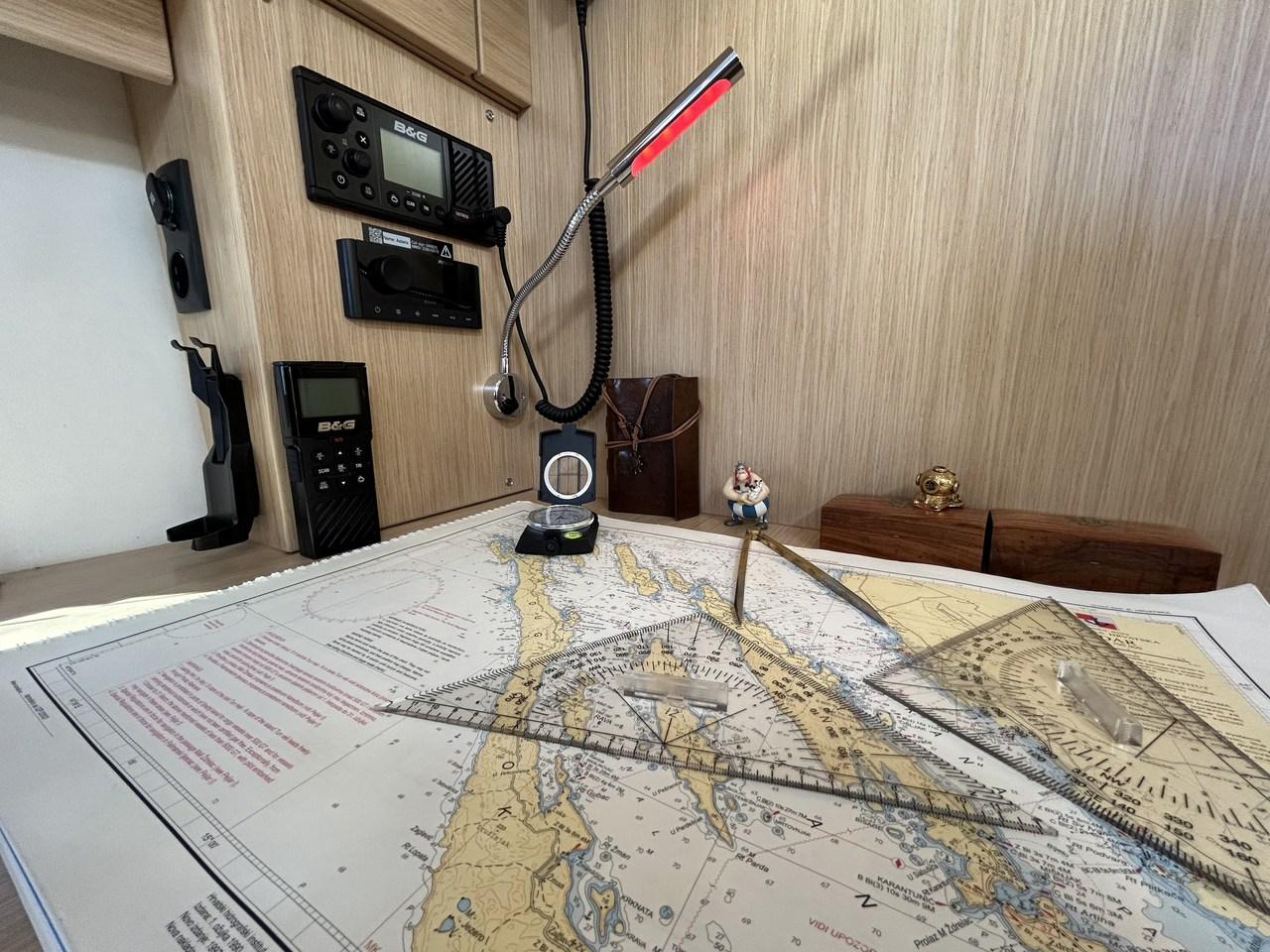 Bavaria C38, picture 22