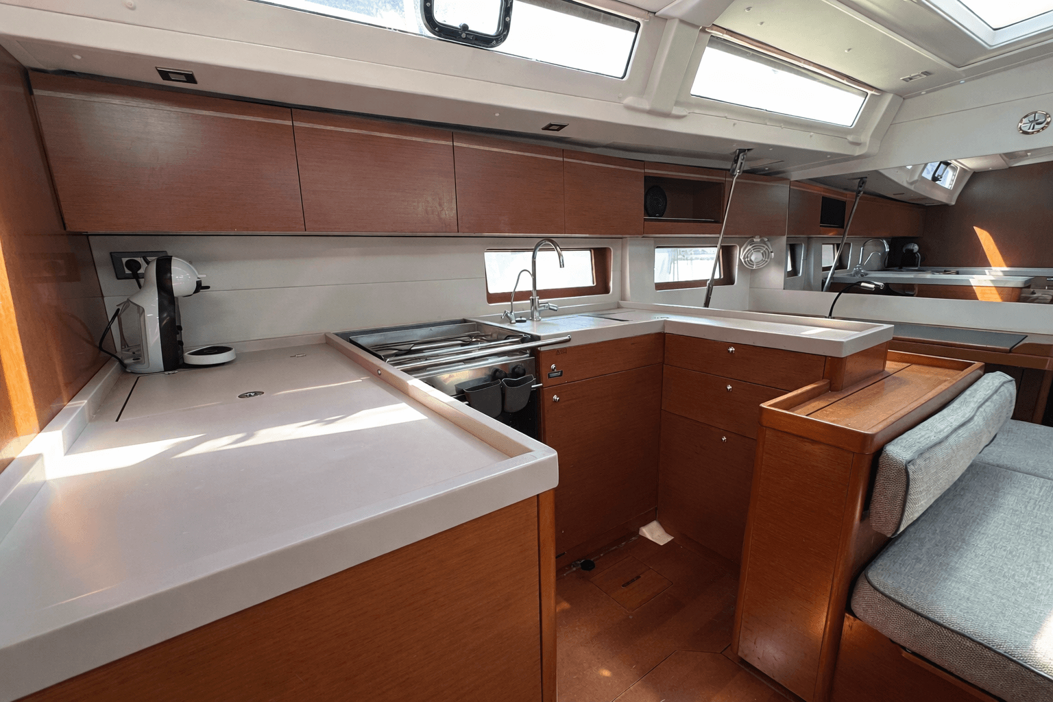 Oceanis 51.1 - 5 + 1 cab., picture 11