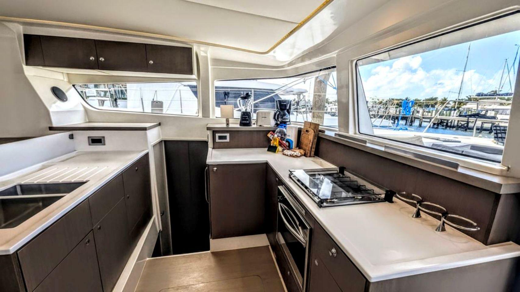 Lagoon 46 - 4 + 2 cab., picture 9