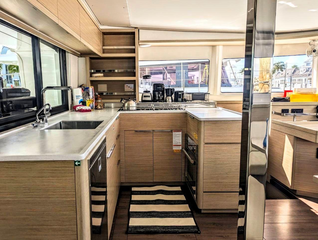 Lagoon 46 - 4 + 2 cab., picture 8