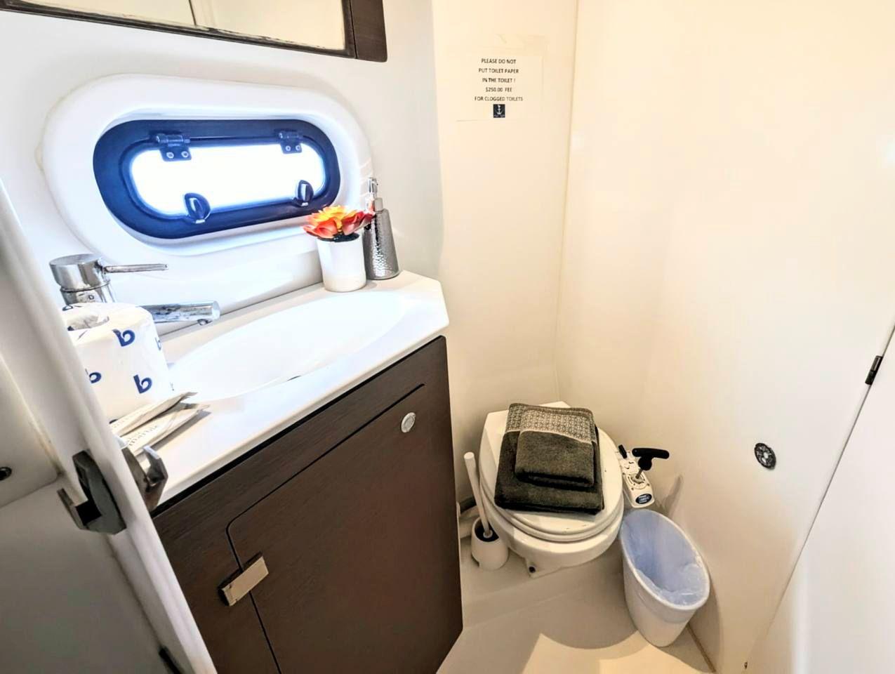 Lagoon 46 - 4 + 2 cab., picture 14