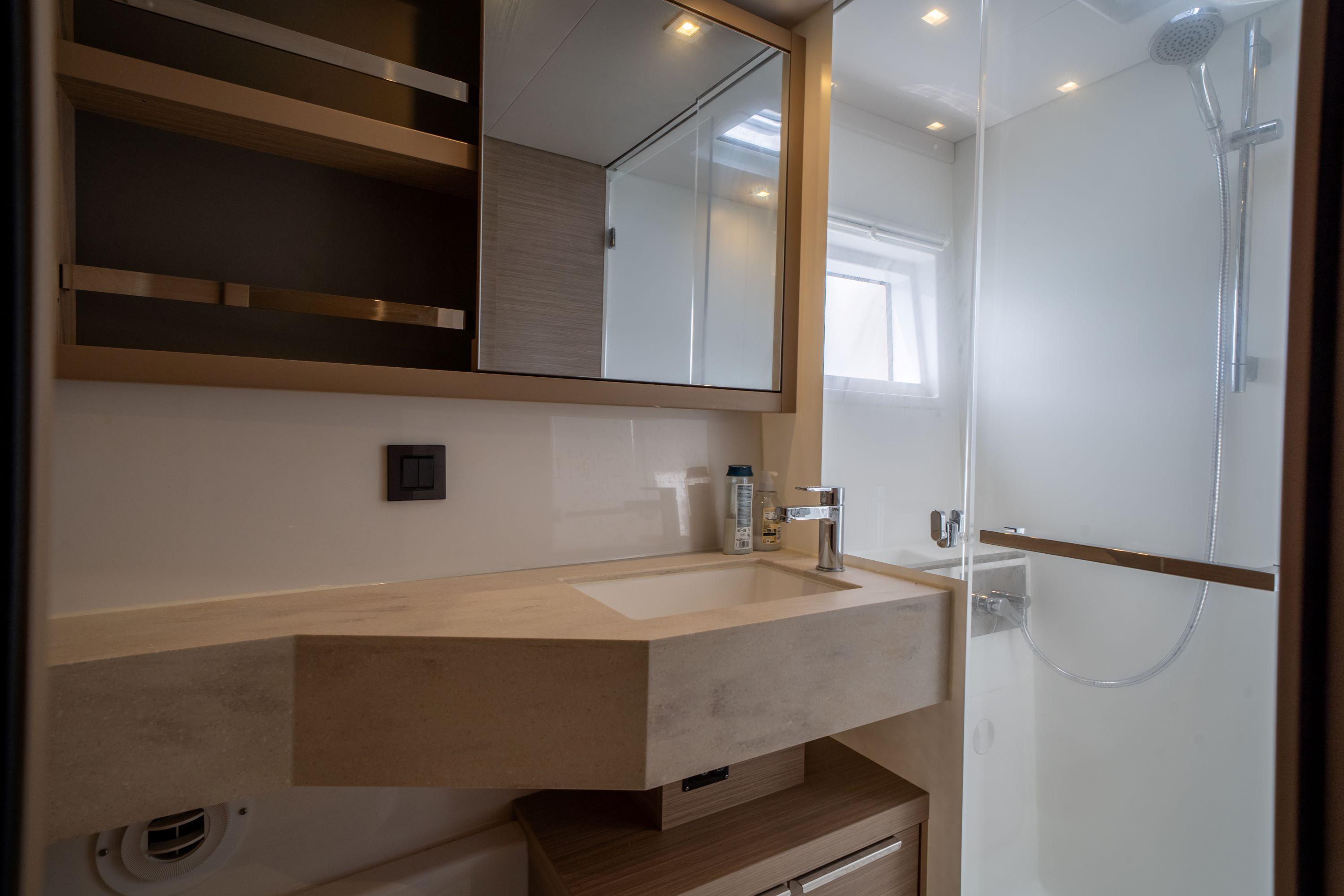 Lagoon 46 - 4 cab., picture 12