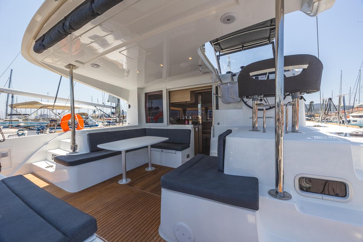 Lagoon 40 - 4 + 2 cab, picture 4