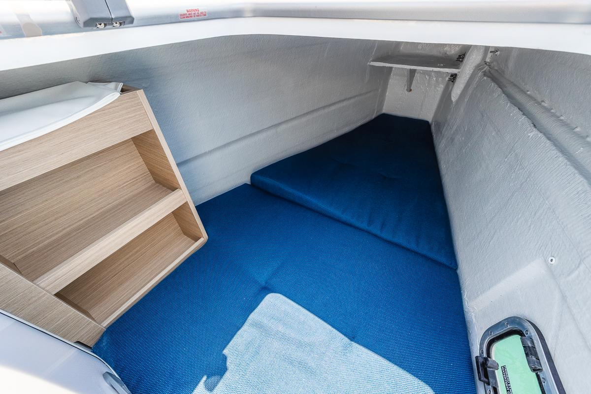 Lagoon 40 - 4 + 2 cab, picture 20