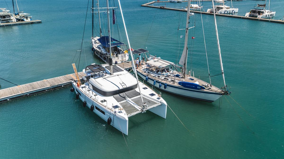 Lagoon 40 - 4 + 2 cab, picture 3