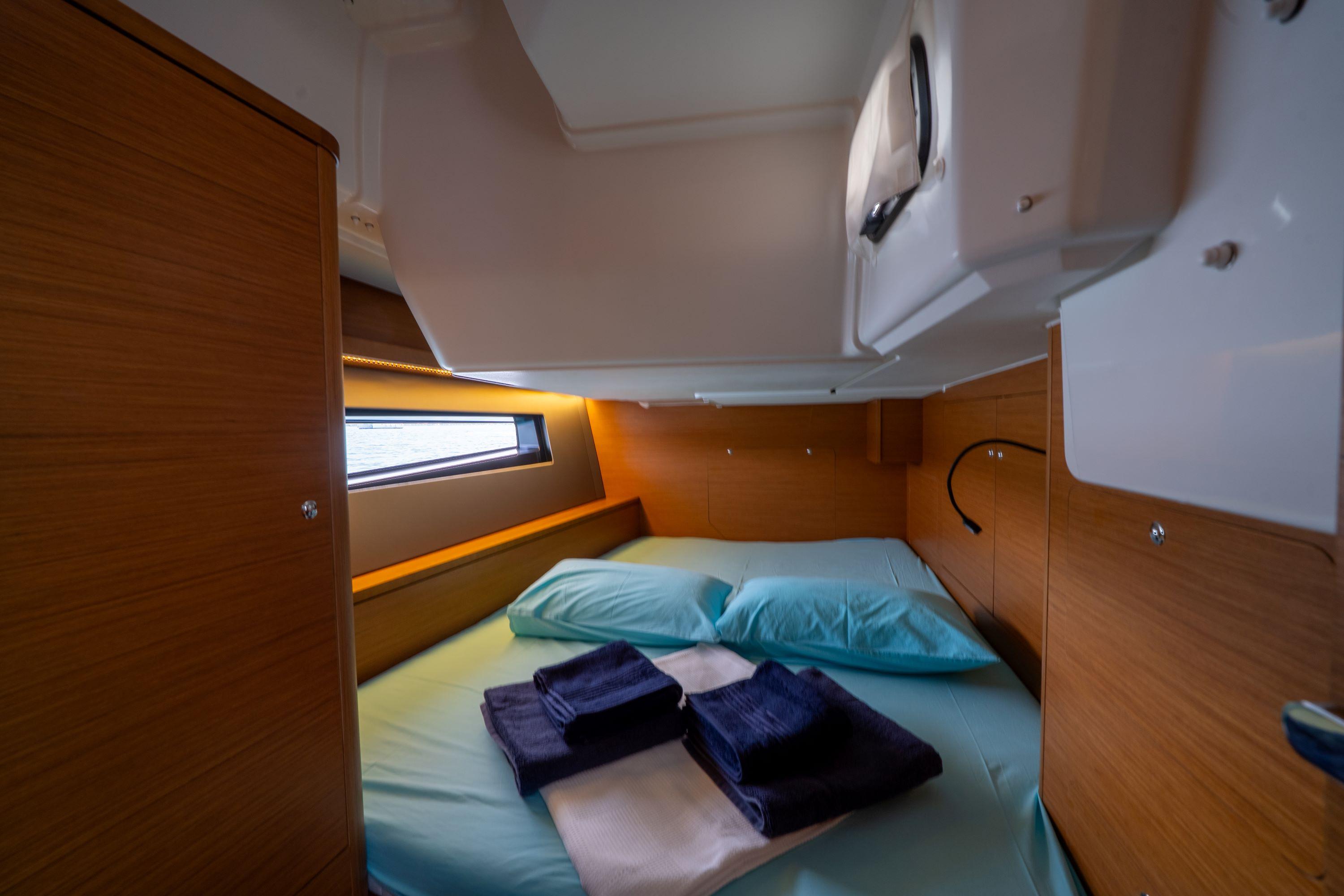 Dufour 44 - 4 cab, picture 9