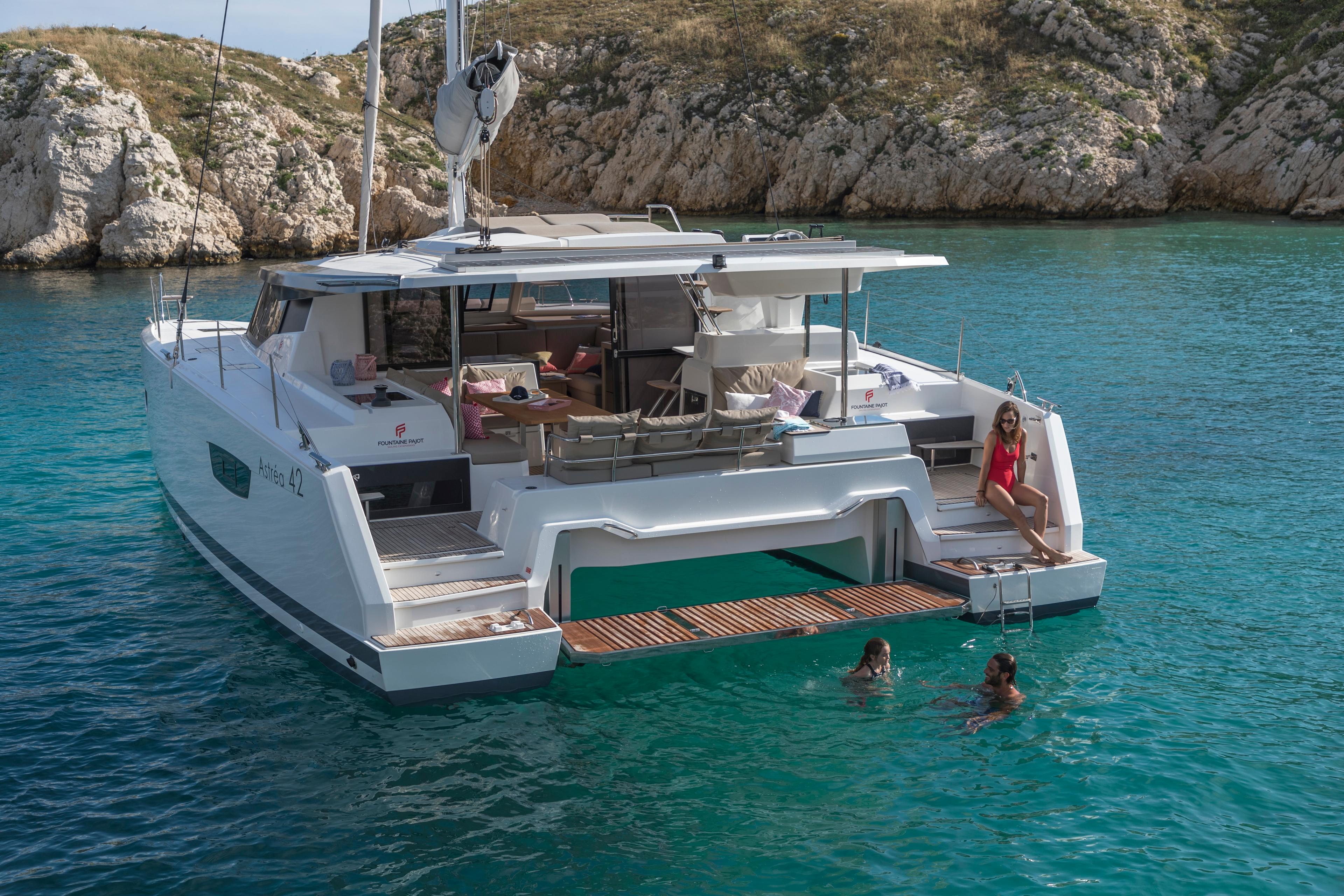 Fountaine Pajot Astrea 42 - 3 + 1 cab., picture 1