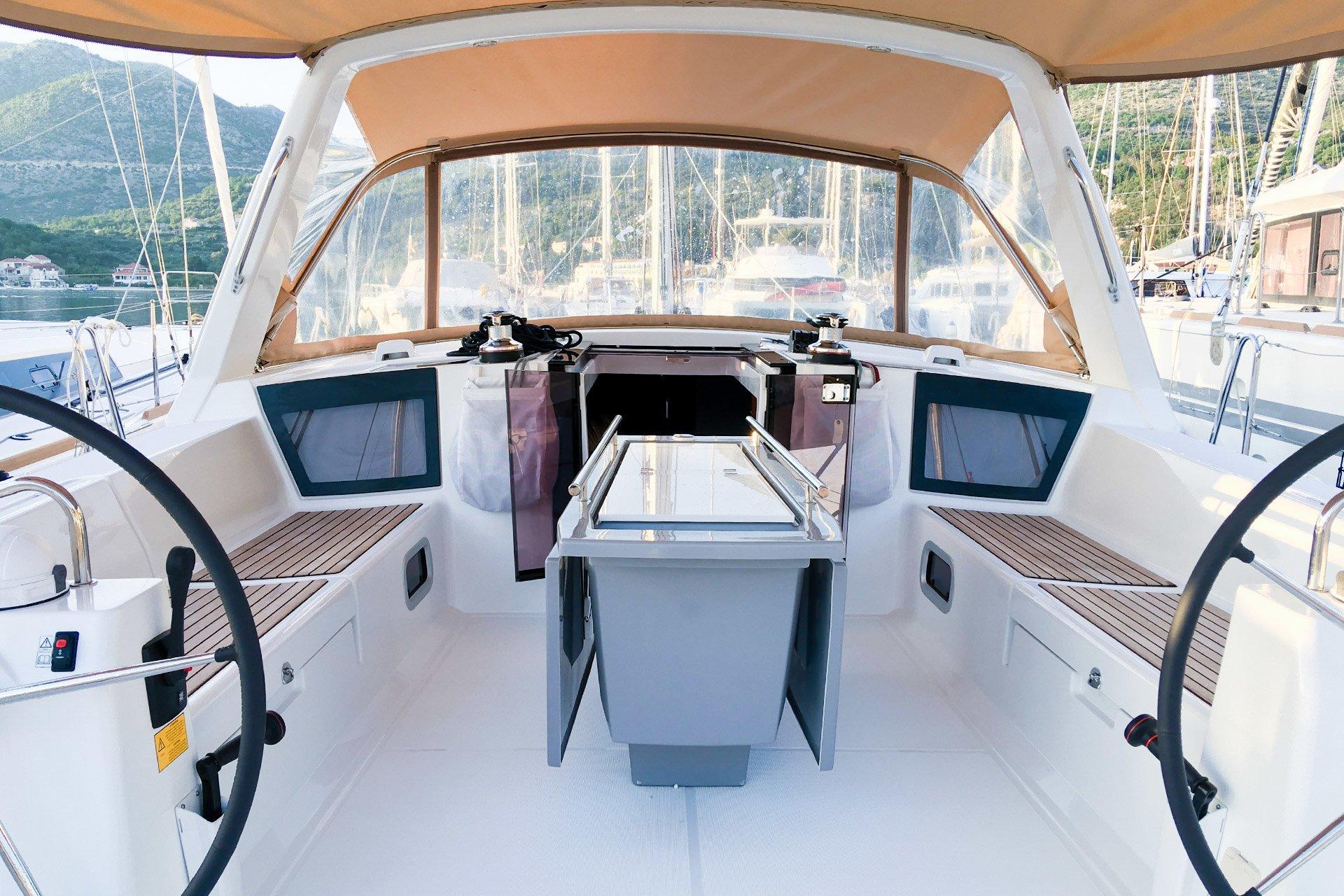 Oceanis 45 - 4 cab. - Mambo 1, picture 12