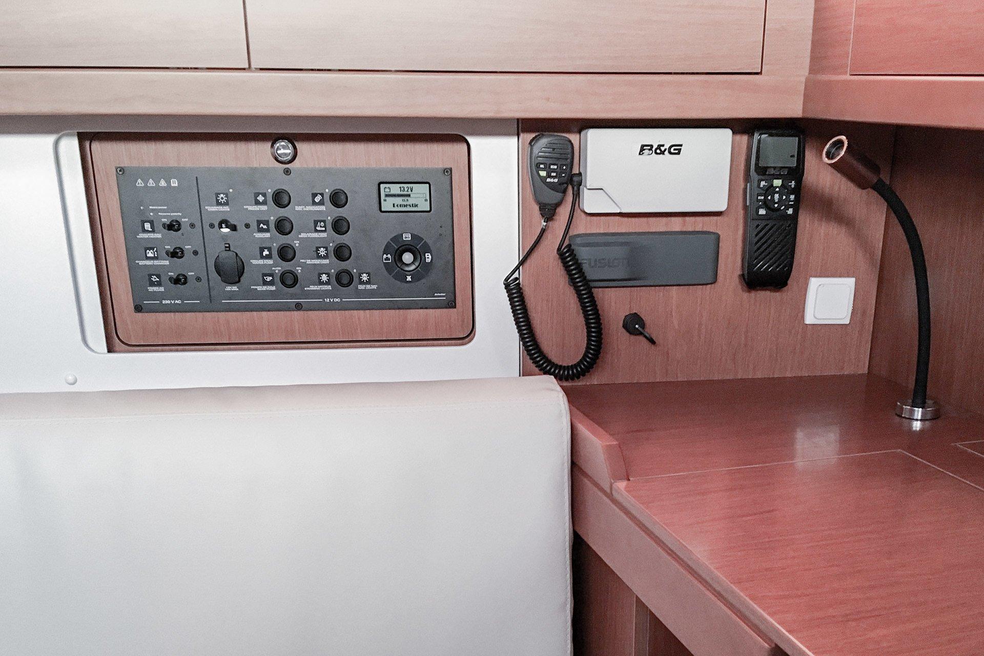 Oceanis 45 - 4 cab. - Slide, picture 10