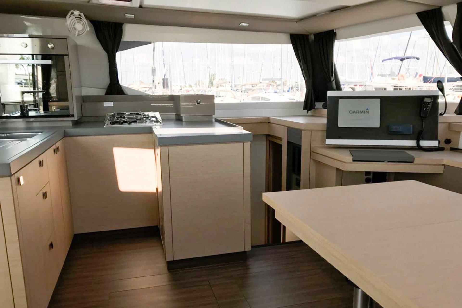 Fountaine Pajot Astrea 42 - Wave, picture 17