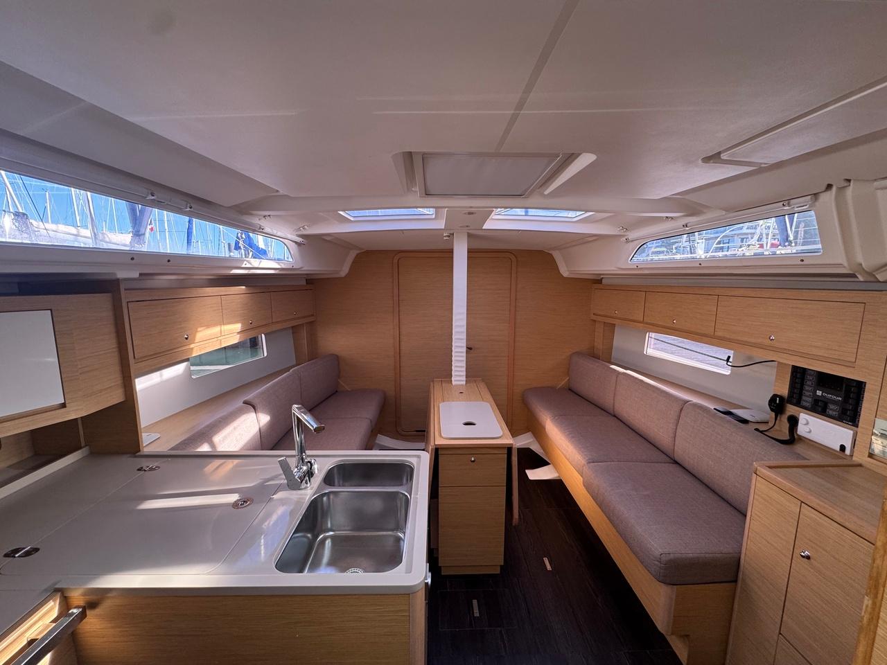 Dufour 37 - 2 cab. - Thais, picture 4