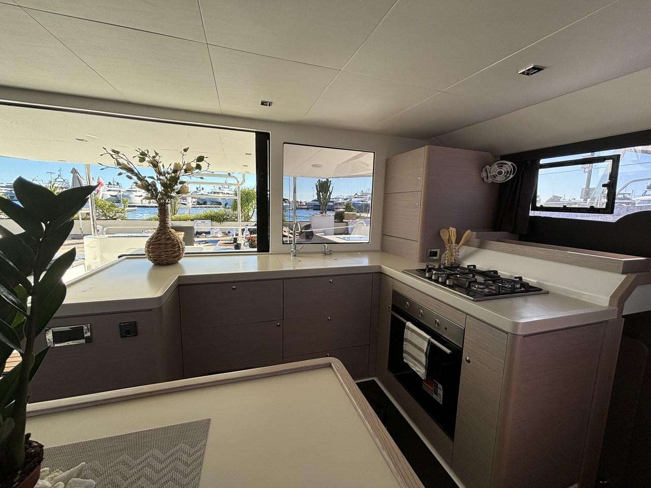 Dufour 48 Catamaran - 5 + 1 cab., picture 11