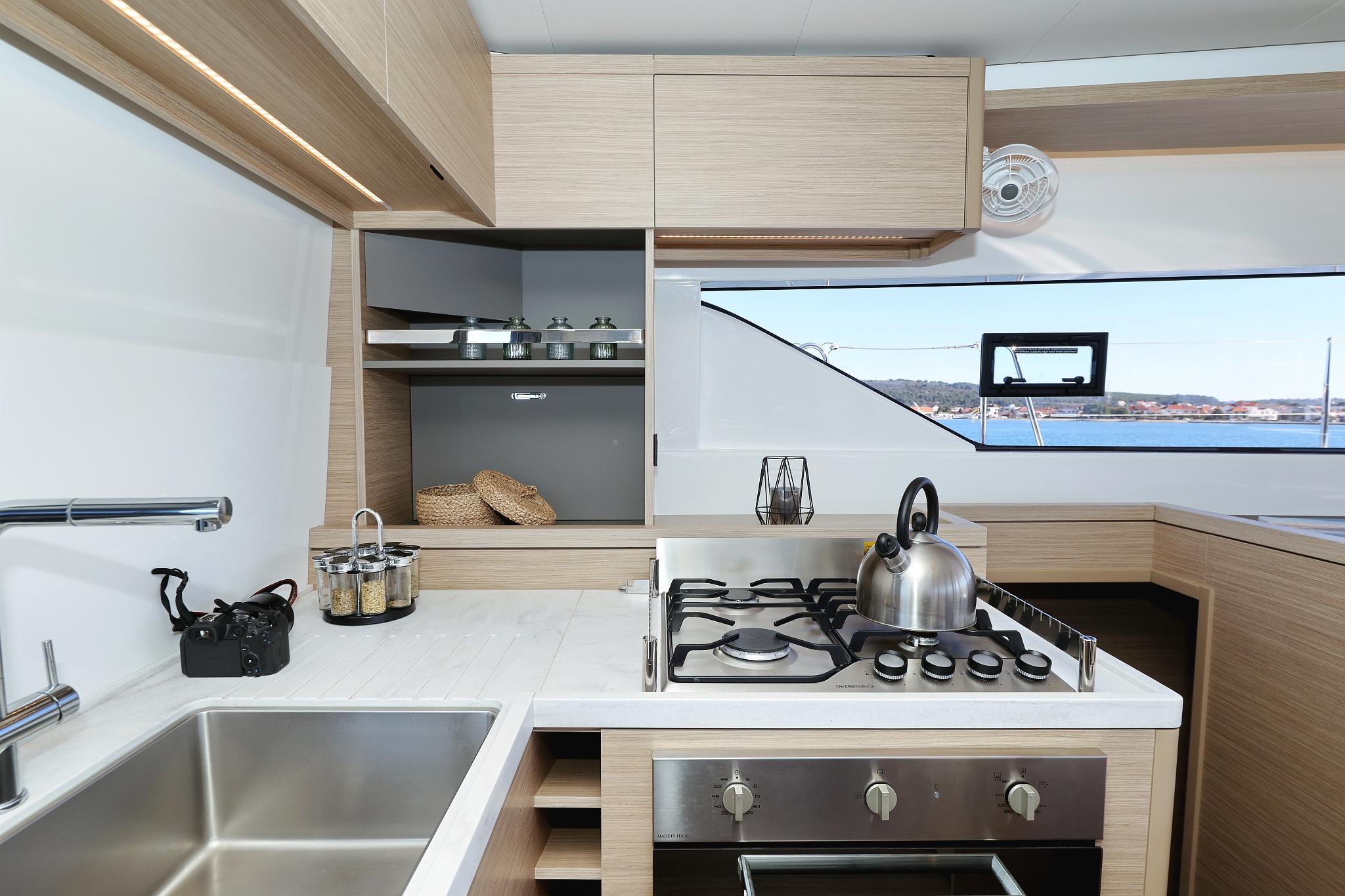 Lagoon 51 - 6 + 1 cab., picture 21