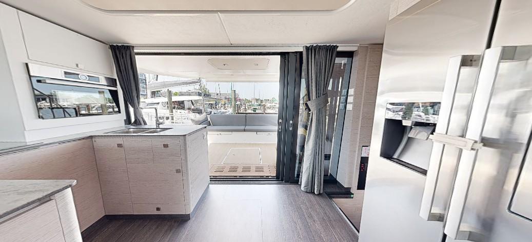 Fountaine Pajot MY6 - La Dolce Vita, picture 14