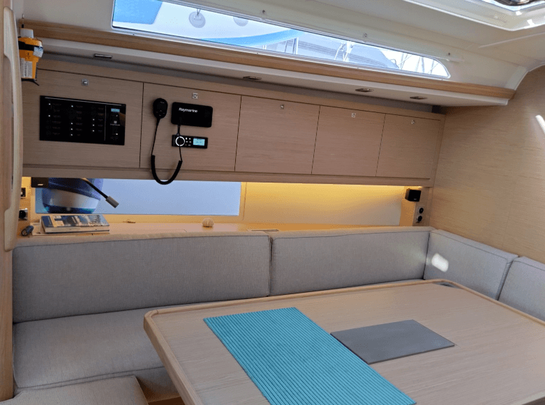 Dufour 470 - 4 + 1 cab., picture 8