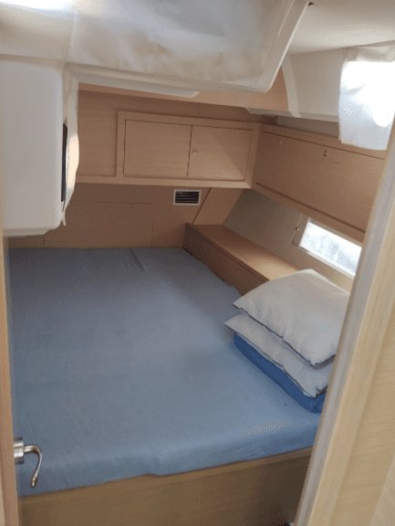 Dufour 470 - 4 + 1 cab., picture 11
