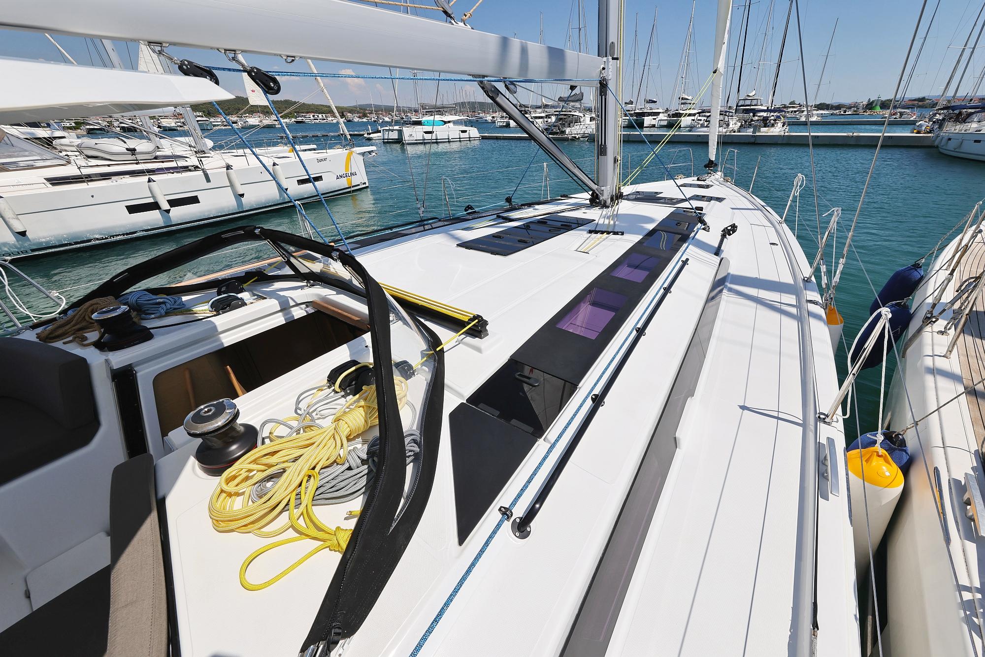 Dufour 48, picture 5