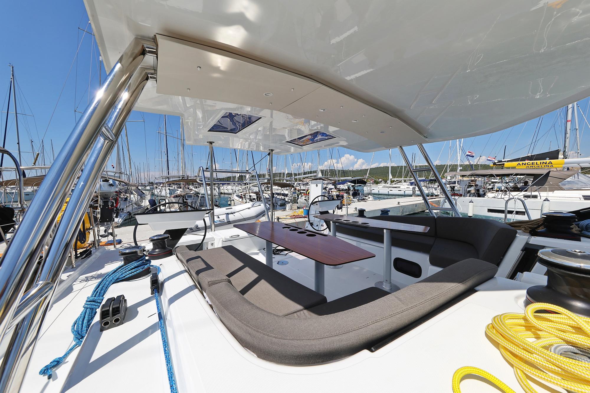 Dufour 48, picture 7