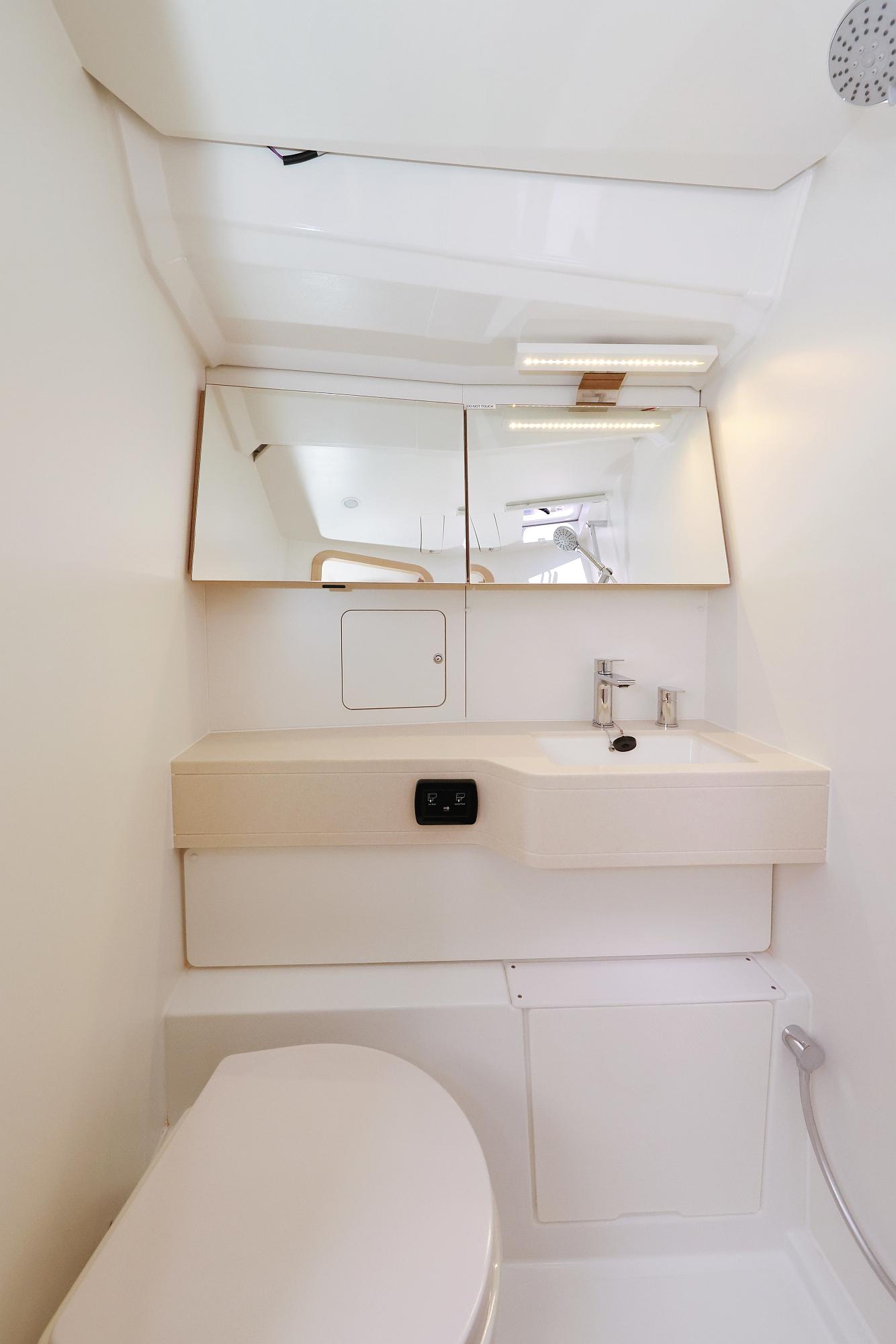 Dufour 48, picture 32