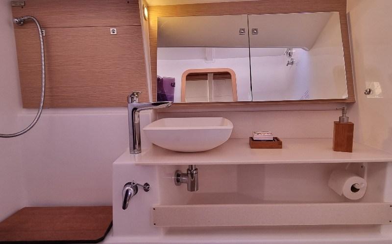 Dufour 430 - 3 cab., picture 15