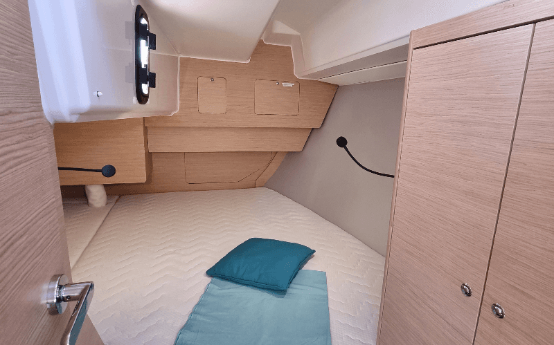 Dufour 37 - 2 cab., picture 10