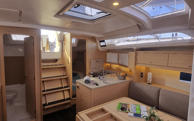 Dufour 37 - 2 cab., picture 7