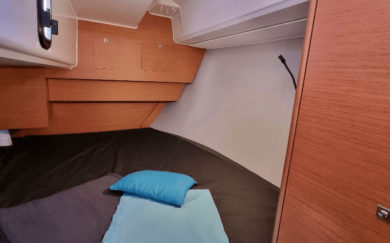 Dufour 37 - 2 cab., picture 11